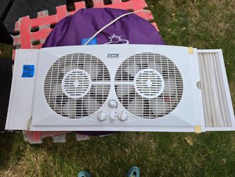 SMC WFT9 is a 9-inch, three-speed, electrically reversible twin window fan