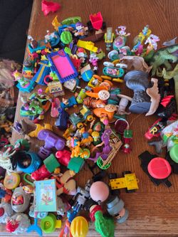 Large tote of vintage meal toys