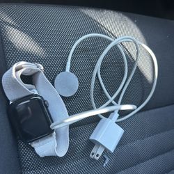 Apple Watch Series 4: 44 mm