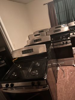 Frigidaire 30’’ inch wide 4 burner