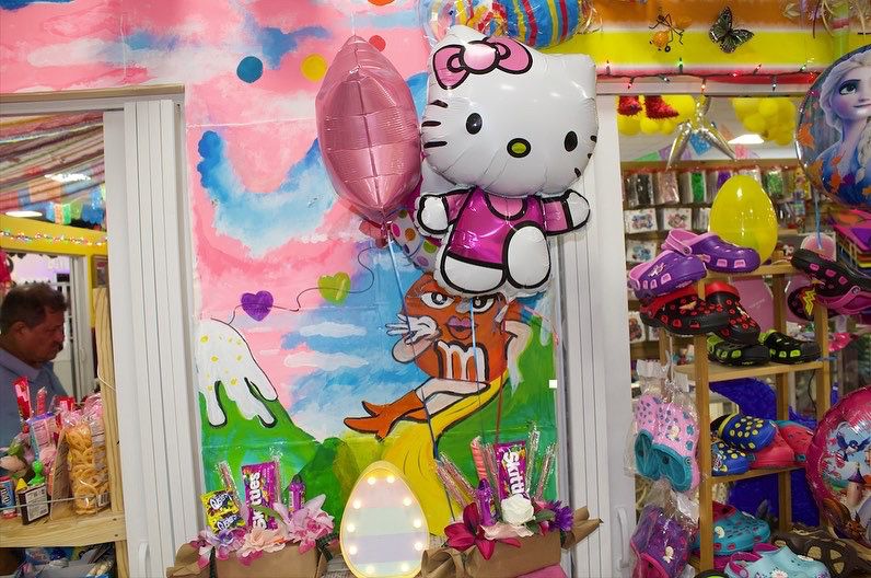 Hello Kitty Helium Balloons