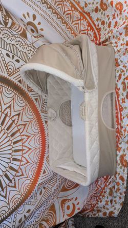 Portable baby bassinet