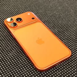 iPhone 17 Pro Max 256GB Unlocked - (small dent on frame that's it) rest perfectly fine with warranty - cash deal $1189 🤩