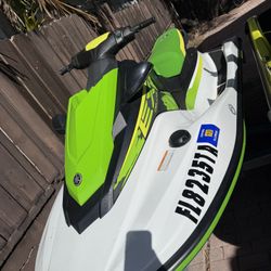 2022 Yamaha Ex Jetski