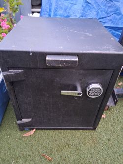 La Gard deposit safe