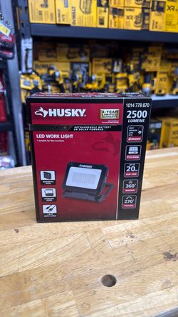 Husky 2500 Lumen Dual Power LED Work Light