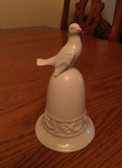 1981 Vintage Porcelain Dove Bell, Avon