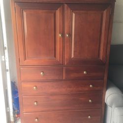 BEAUTIFUL CHERRYWOOD WARDROBE/ ARMOIRE 