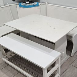 Free white corner breakfast nook