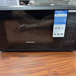 Kenmore Microwave Brand New 