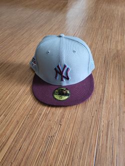 New York Yankees : Misty Maroon