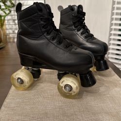 Kids Retro Light Up Wheels Roller Skates 