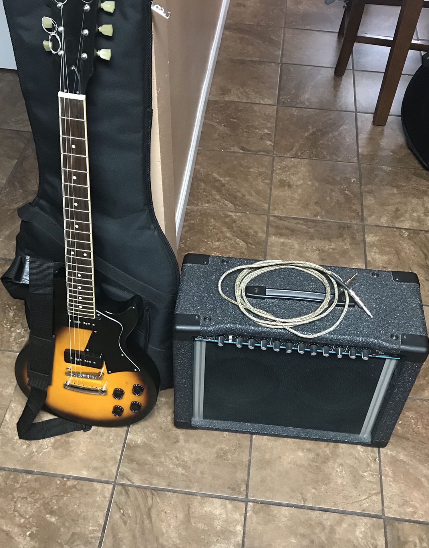 Austin Electric Guitar & Peavey Amp 150 Watts Brown (EXCELLENT CONDITION‼️BUNDLE DEAL‼️)