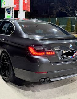 BMW 528i xdrive Turbo/ sedan black