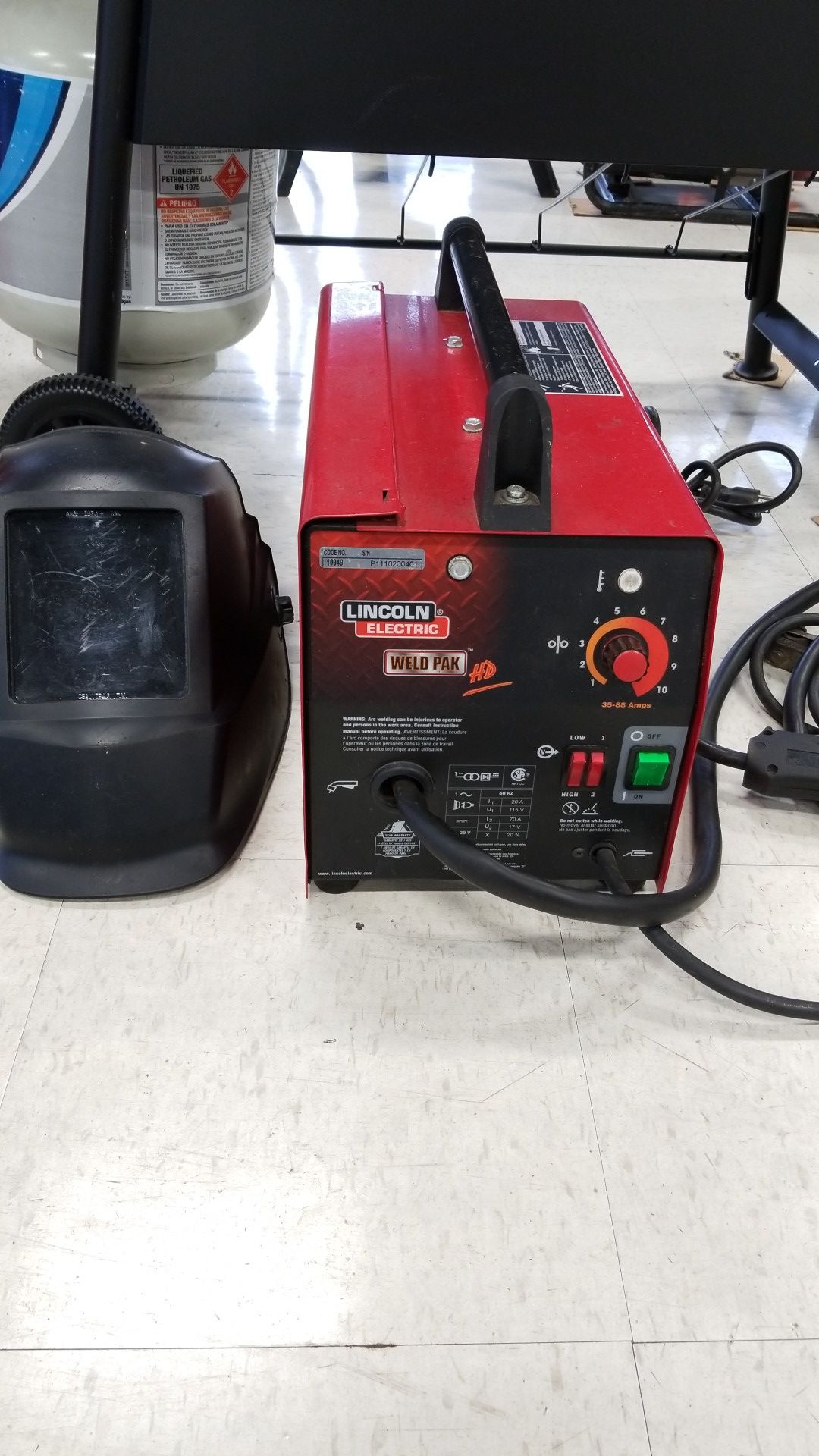 Lincoln Electric Flux Core Wire Feed Welder (775548-1)