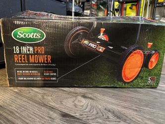 Scotts 18 in. Manual 7-Blade Push Walk Behind Reel Lawn Mower USED LIKE NEW
