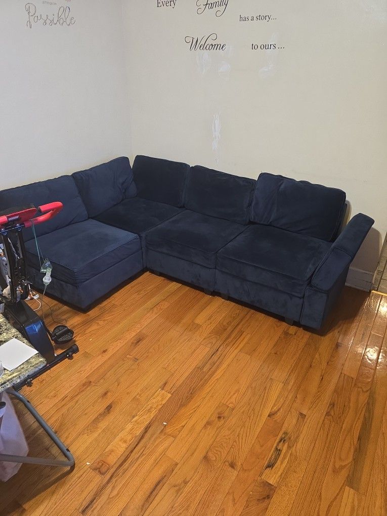 7 SEAT SECTIONAL USED