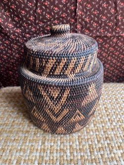 Iraya Mangyan Philippine Basket W Lid Chevron Zigzag Pattern Nito Black Vine