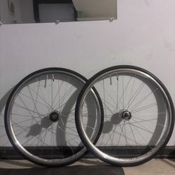 H plus sons laced to dt swiss