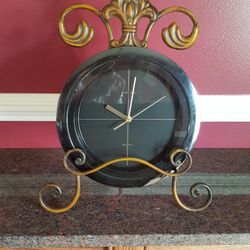 Heirloom quartz clock with stand