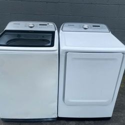 SAMSUNG WHITE EXTRA LARGE TOP LOAD WASHER AND GAS DRYER 