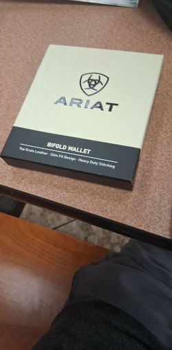Ariat bifold wallet