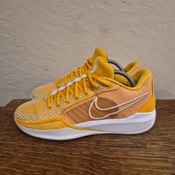 Nike Sabrina 1 TB University Gold Athletic Basketball Shoes Women's Size 10