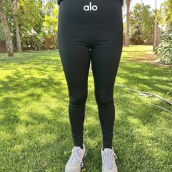 a Leggings 