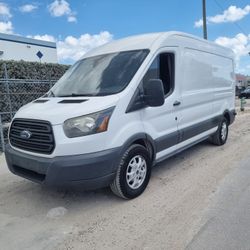 2015, Ford Transit Cargo 