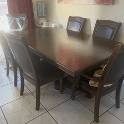 Dinning Table 