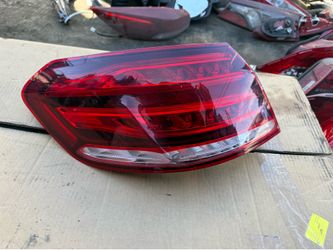 Left tail light for 2016 Mercedes Benz e350 tail light