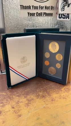 US Mint 1990 Prestige Coin Set 