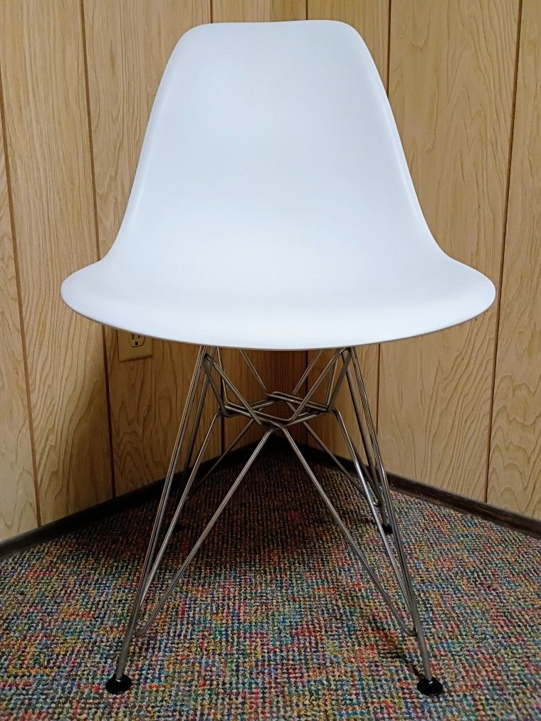Mid Century Modern Eames Style White Side Dining Desk Chair with Eiffel Tower Base 🗼