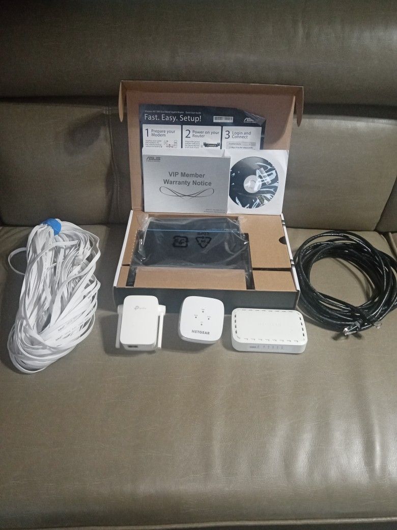 Router, Wifi Extenders And Ethernet Cables