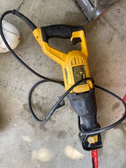 DeWalt DWE305 Corded Reciprocating Saw