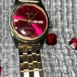 RED FOCAL WATCH