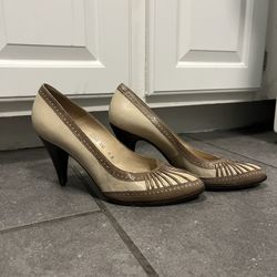 Vintage Rosina Ferragamo Schiavone Leather Pumps