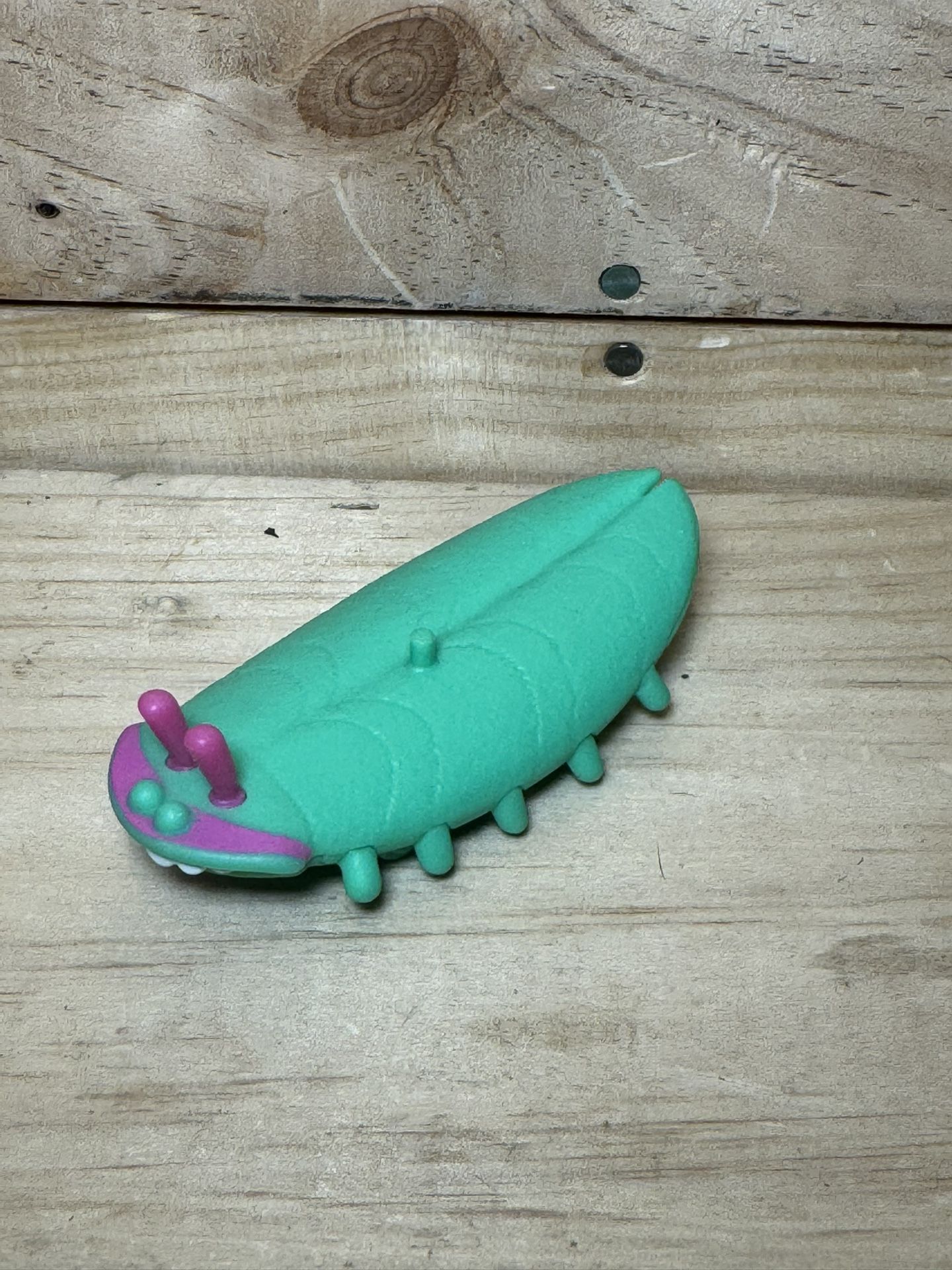 DreamWorks Trolls Green Pink Scooter Skateboard Roll Toy Collectible