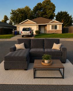 FREE DELIVERY‼️ Dark Blue Ashley Furniture Sectional Couch w/ Reversible Chaise