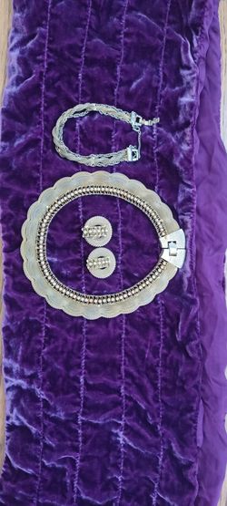 Antique gold tone, necklace, bracelet, and clip on earrings set, choker style necklace, bracelet Goldette NY with locking clasps