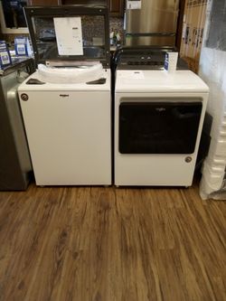 Whirlpool Top Load Washer And Dryer Set!