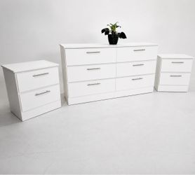 Dresser and 2 nightstands - Cómoda y 2 mesitas de noche