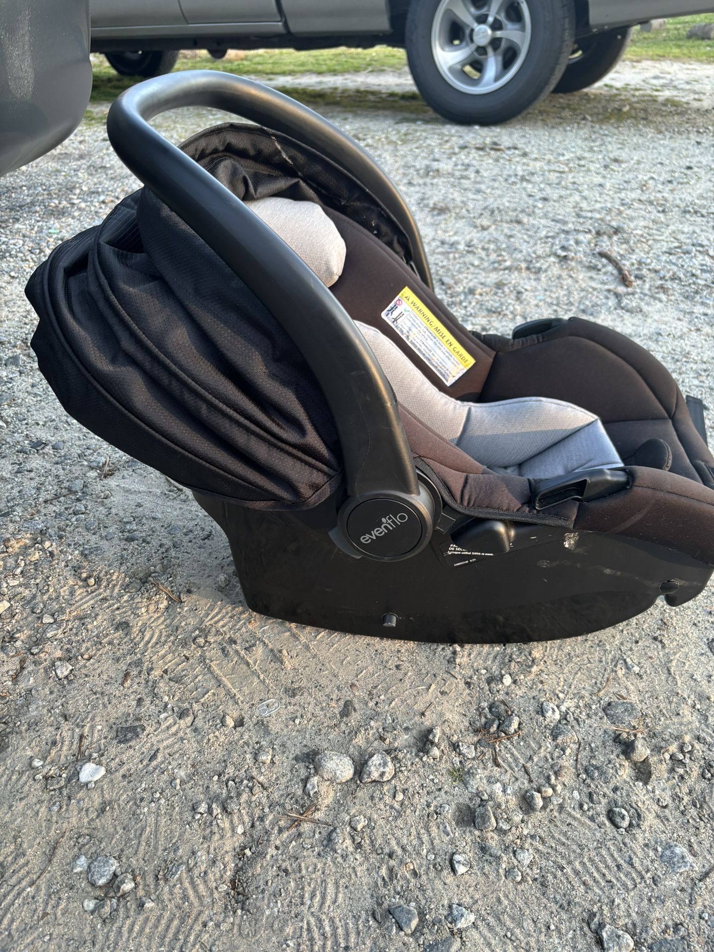 evenflo baby infant car seat