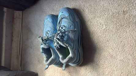 Balenciaga Triple S