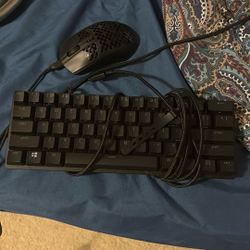 Keyboard and mouse both light up