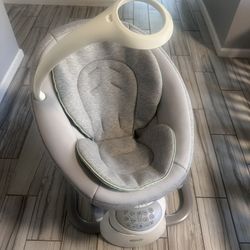 ✨ Brand New Graco Baby Swing with Music, Vibration & Motion – Never Used! ✨