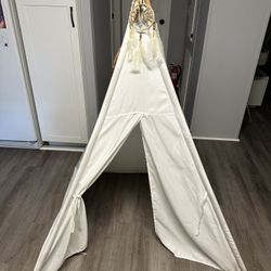 Children’s Indoor Tee Pee Play Tent