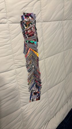 90+ Baseball Inserts featuring SuperStars and current Players in MLB and Four Signed Cards