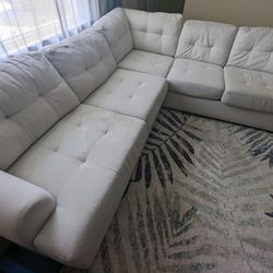 Sectional Couch (9'x8')