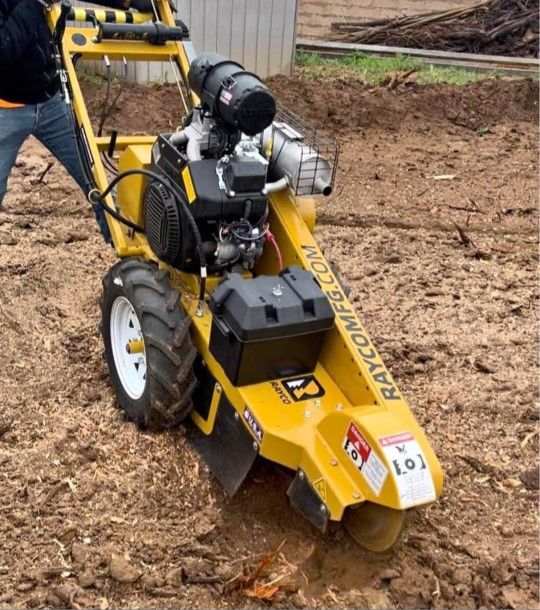 Stumps Remove and Hauling